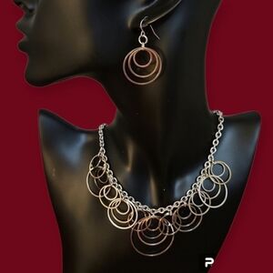 VTG ERICA LYONS Silvertone Layered Circles Necklace Earrings Set
